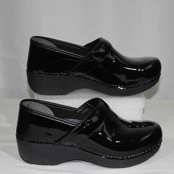 Dansko Shoes - Dansko Mule/Clogs